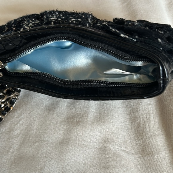 Set of Liz Claiborne Clutches - Picture 10 of 11